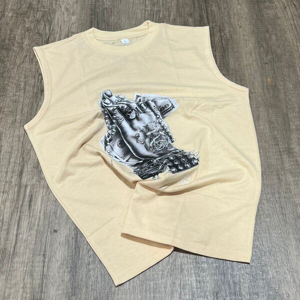 Sleeveless vest