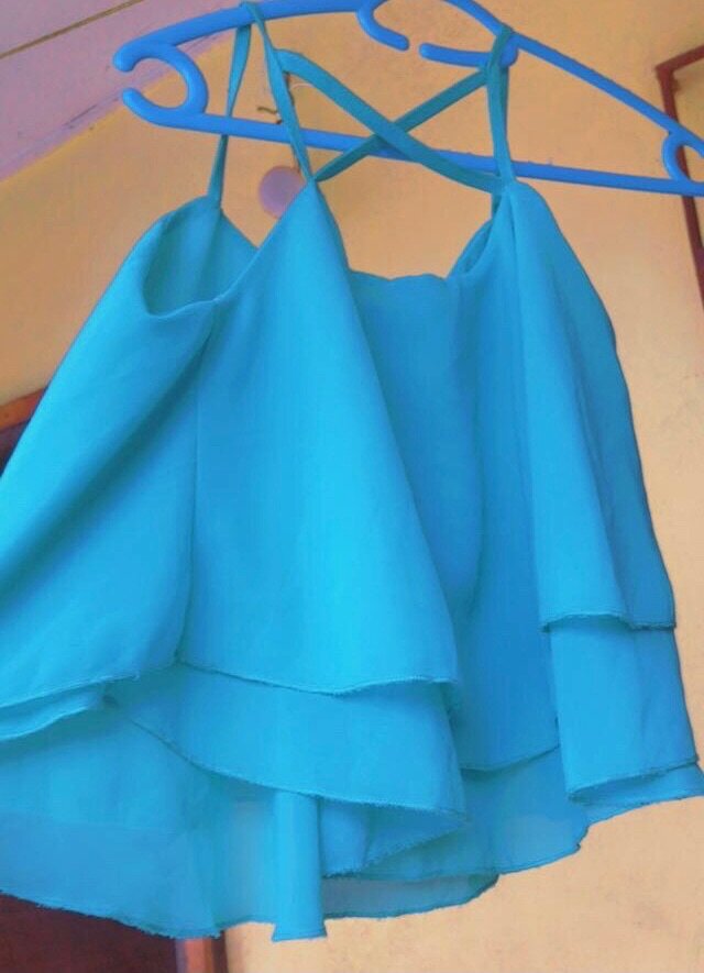 Top à volants vert femme
