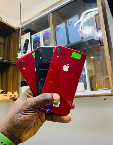 iPhone XR 64 Gig