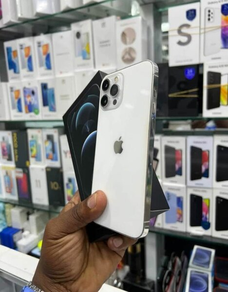 iPhone 12 Pro Max Blanc 128GB