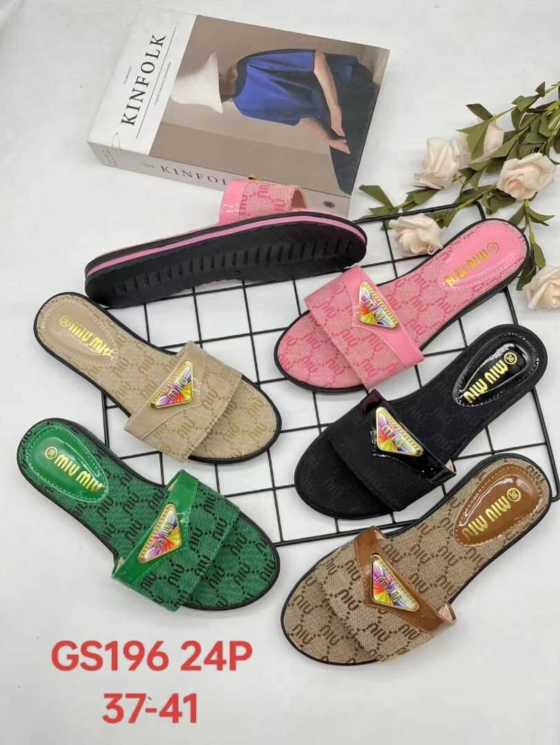 Ladies slippers
