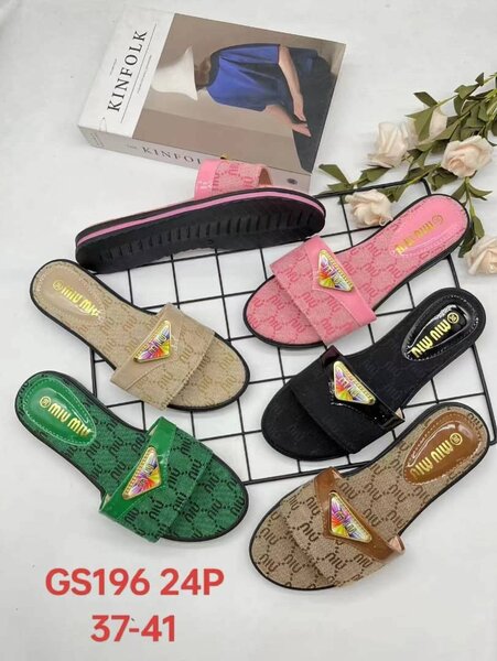 Ladies slippers