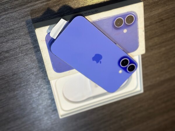 IPHONE 16 SIMPLE