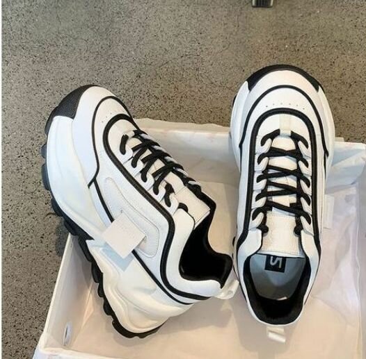 LADIES SNEAKERS
