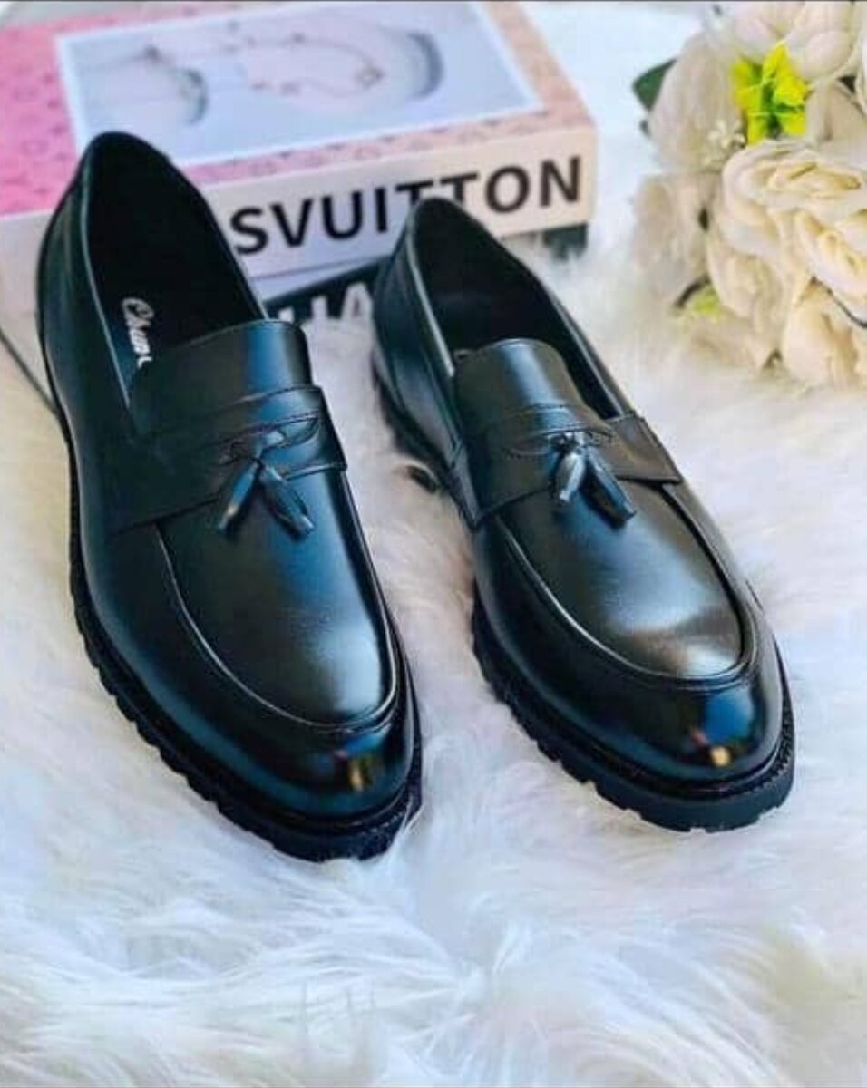 Man smart shoes