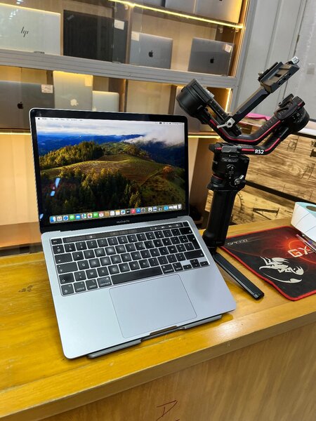 MACBOOK PRO 2020