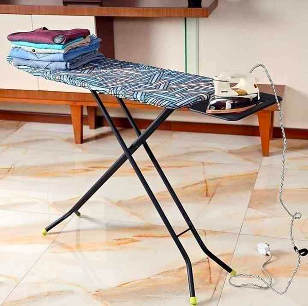 TABLE À REPASSAGE - PLIAGE