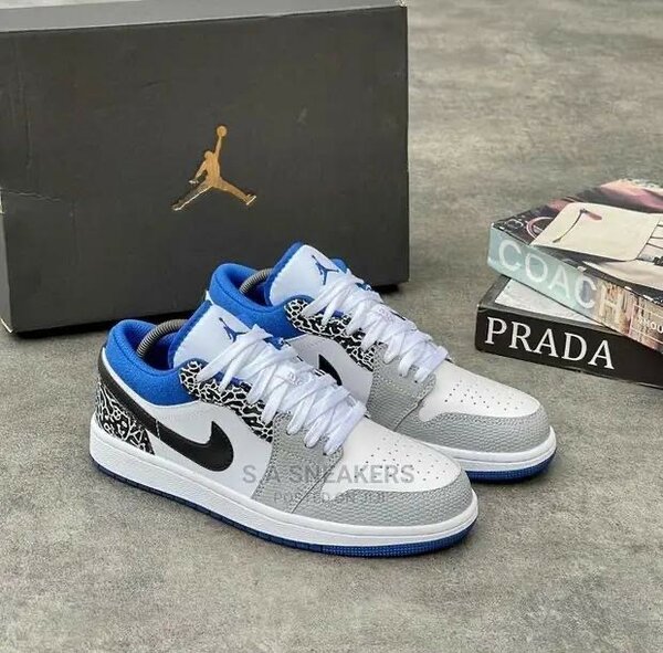 AIR JORDAN 1