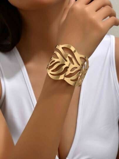 Bracelet manchette dorée