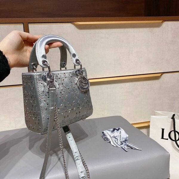 Бренд:Dior леди
