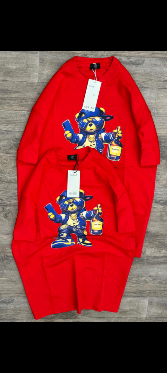 T-shirt rouge motif ours