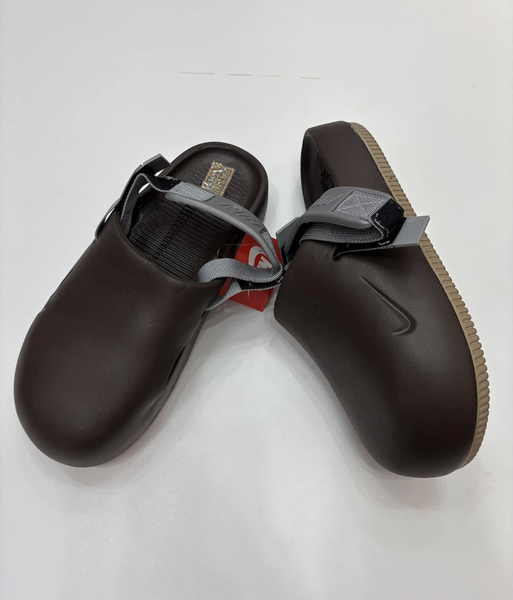 Nike calm slides 