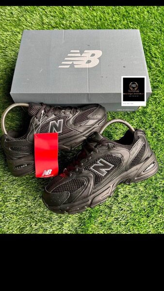 Basket New balance dans carton