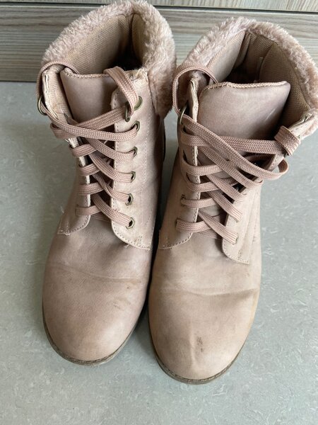 Winter boots.
