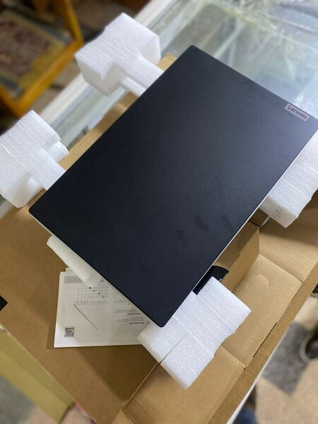 Lenovo V15