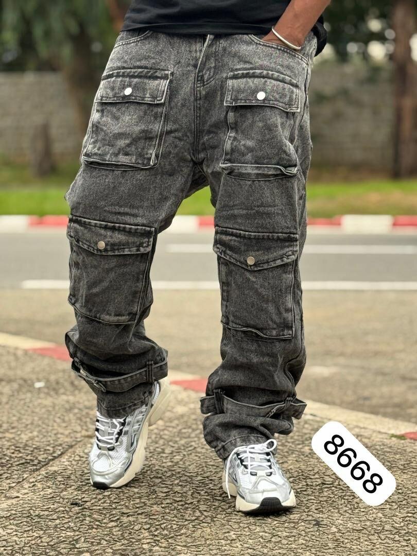 Stylish Men's Cargo Jeans