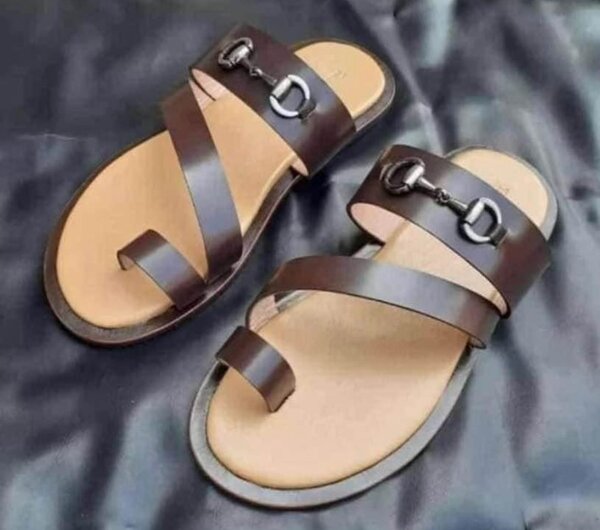 Sandales en cuir marron homme