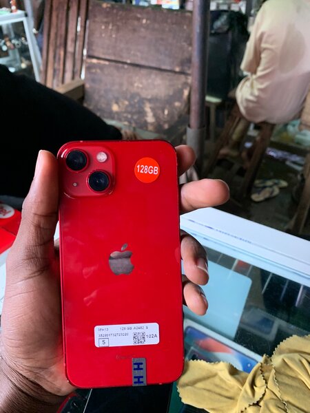 iPhone 13 simple Rouge