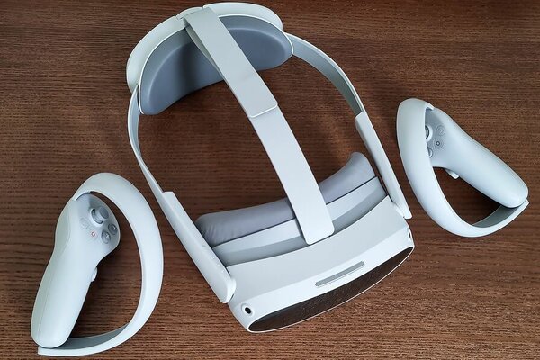 Casque VR pico 4