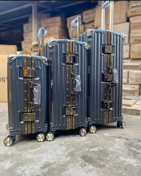 Aluminum frame bag