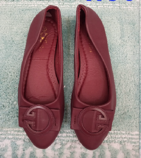 Adult's shoes 