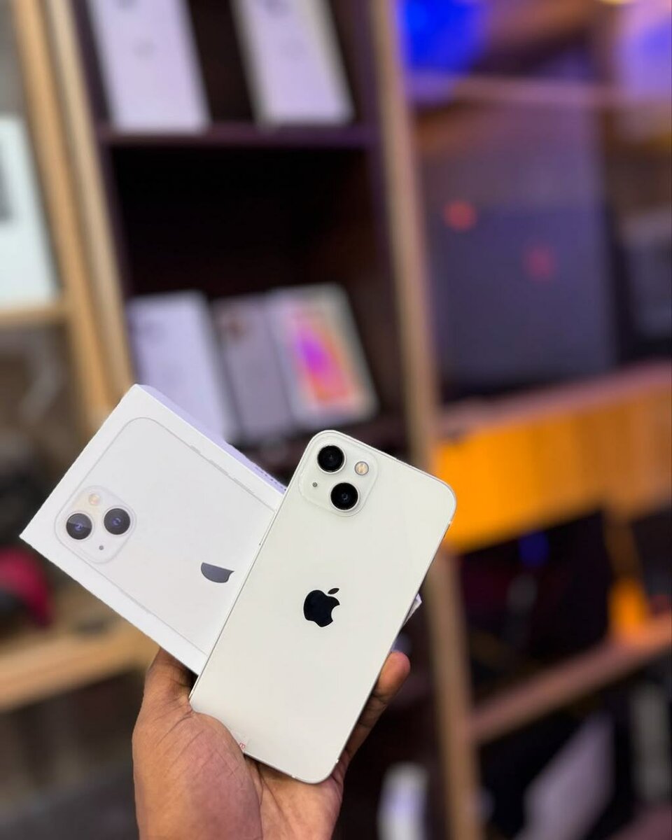 iPhone 13