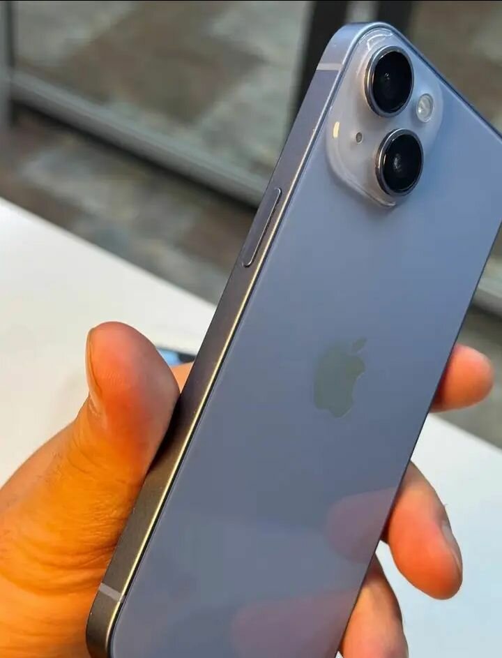 iPhone 14 simple