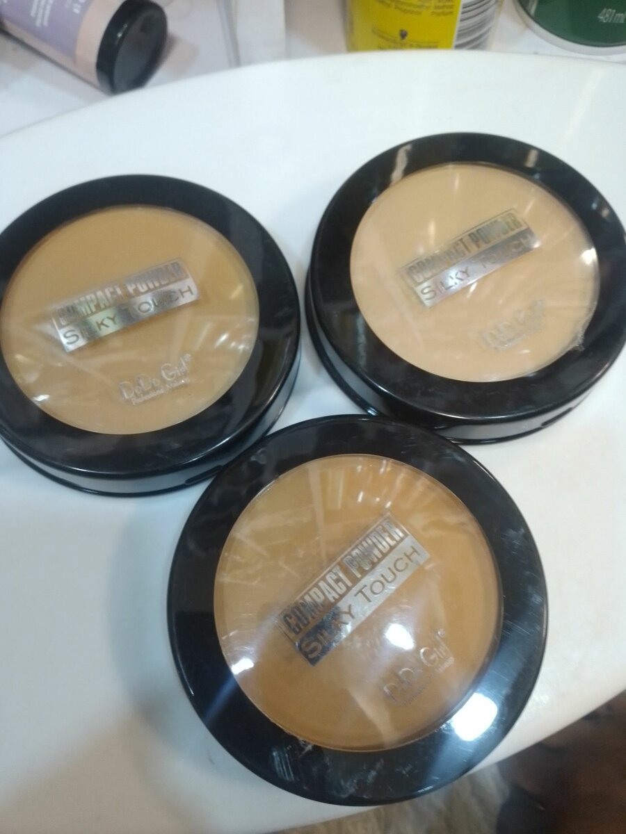 Compact powder silky touch make up