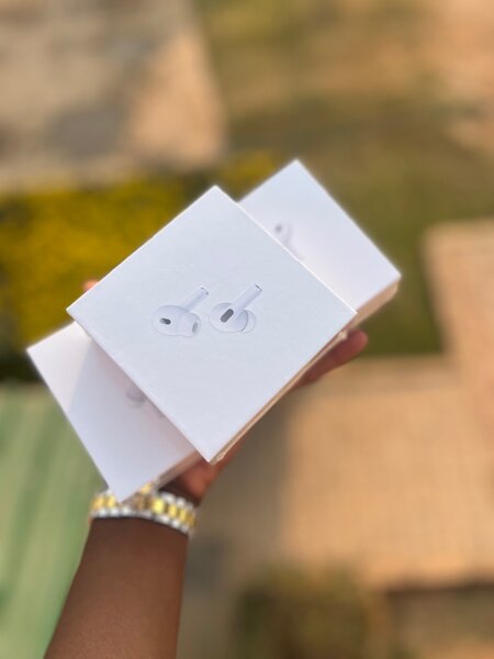 AirPods