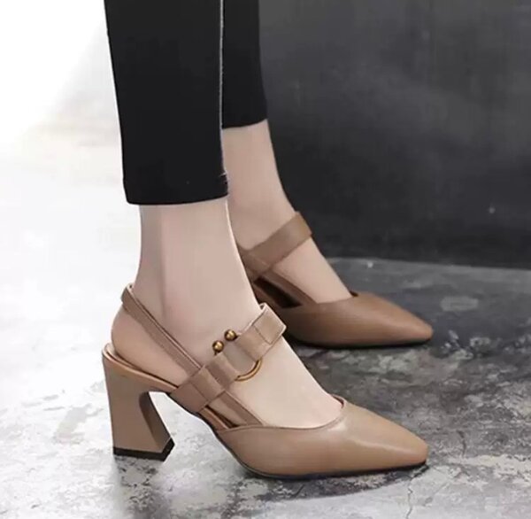 Ladies shoes