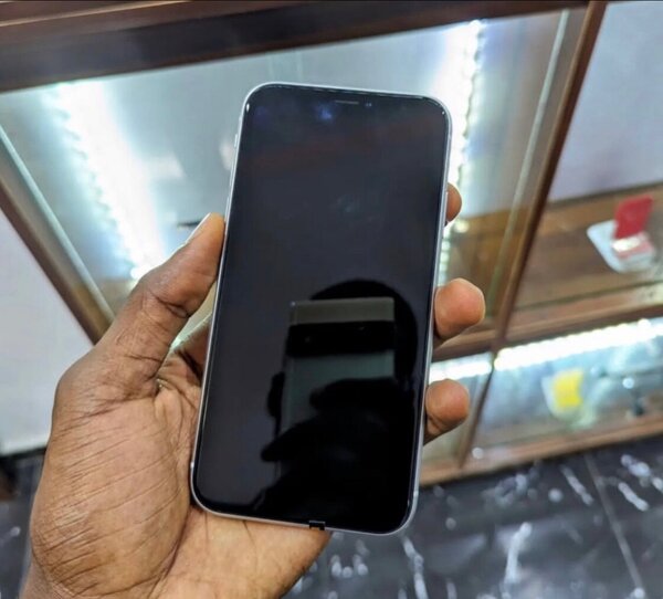 ROGGER IPHONES
