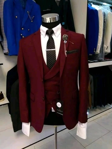 Suit rouge