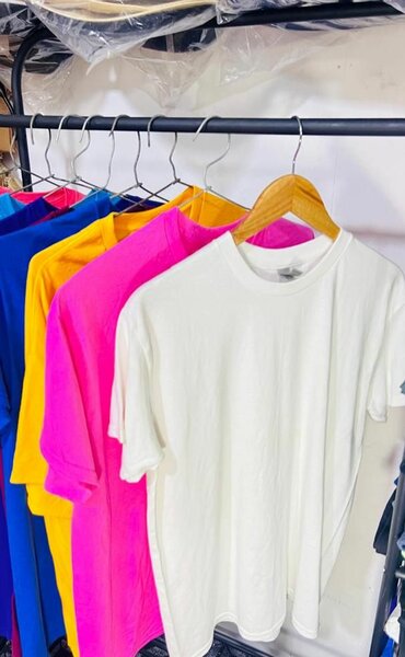GILDAN  T-shirts From USA.