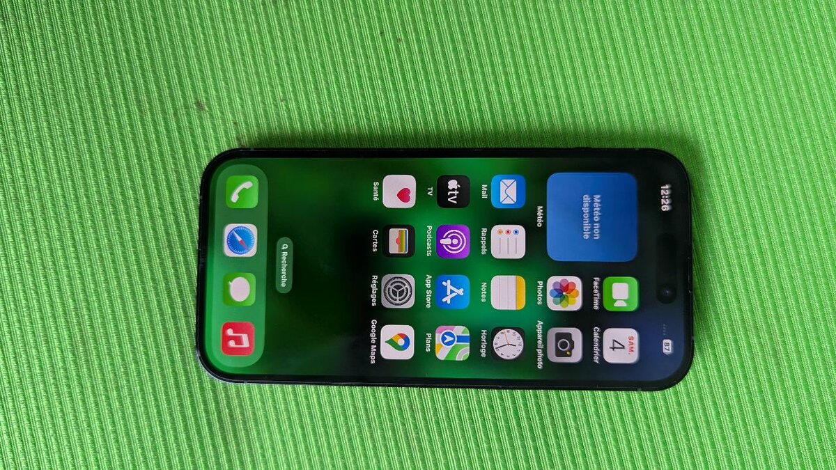 iPhone 14 pro.