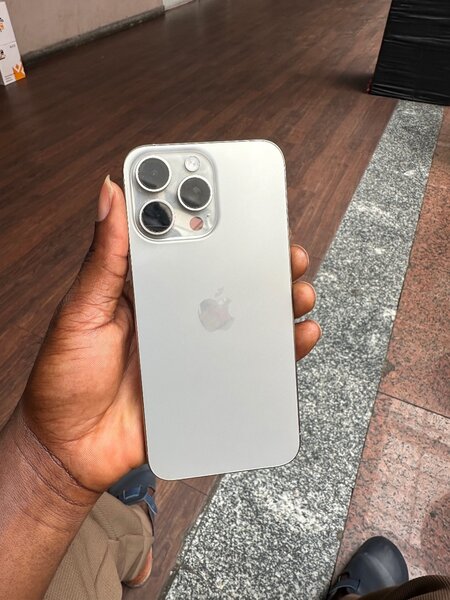 iPhone 15 pro max 256gig u can swap
