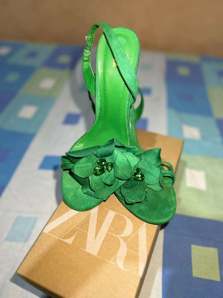 Shoe size 37