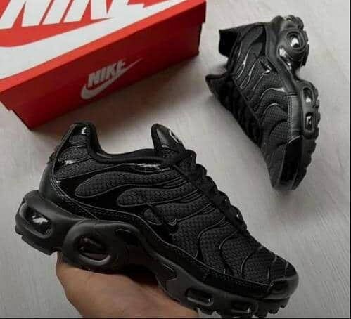 Nike Tn Noires