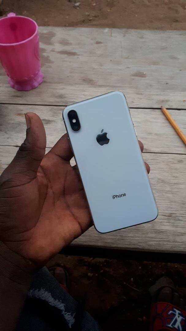 iPhone X