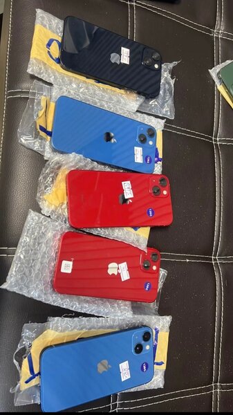 iPhone 13 simple