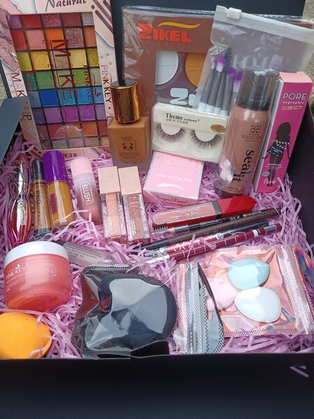 Box makeup