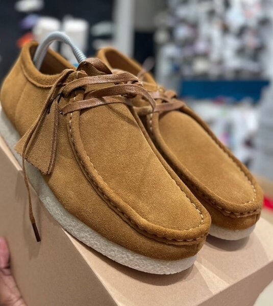 Clarks brown ORIGINALs