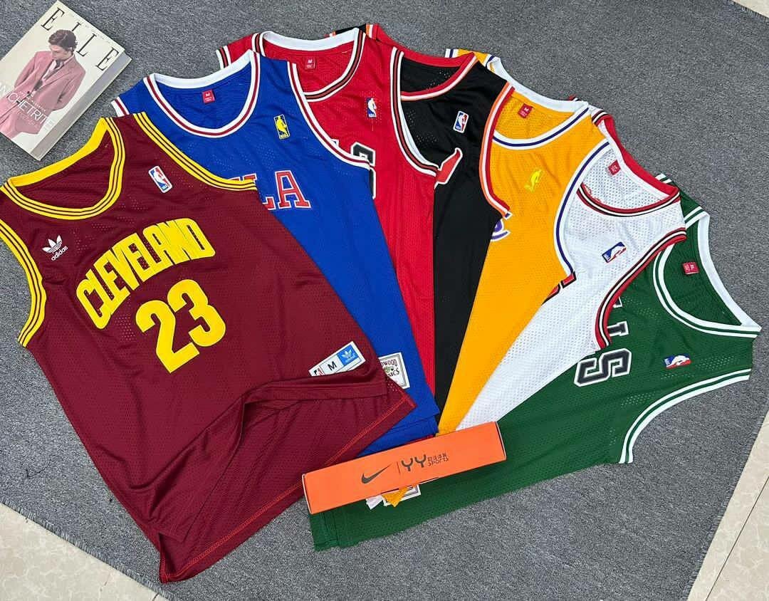 T-Shirt basket