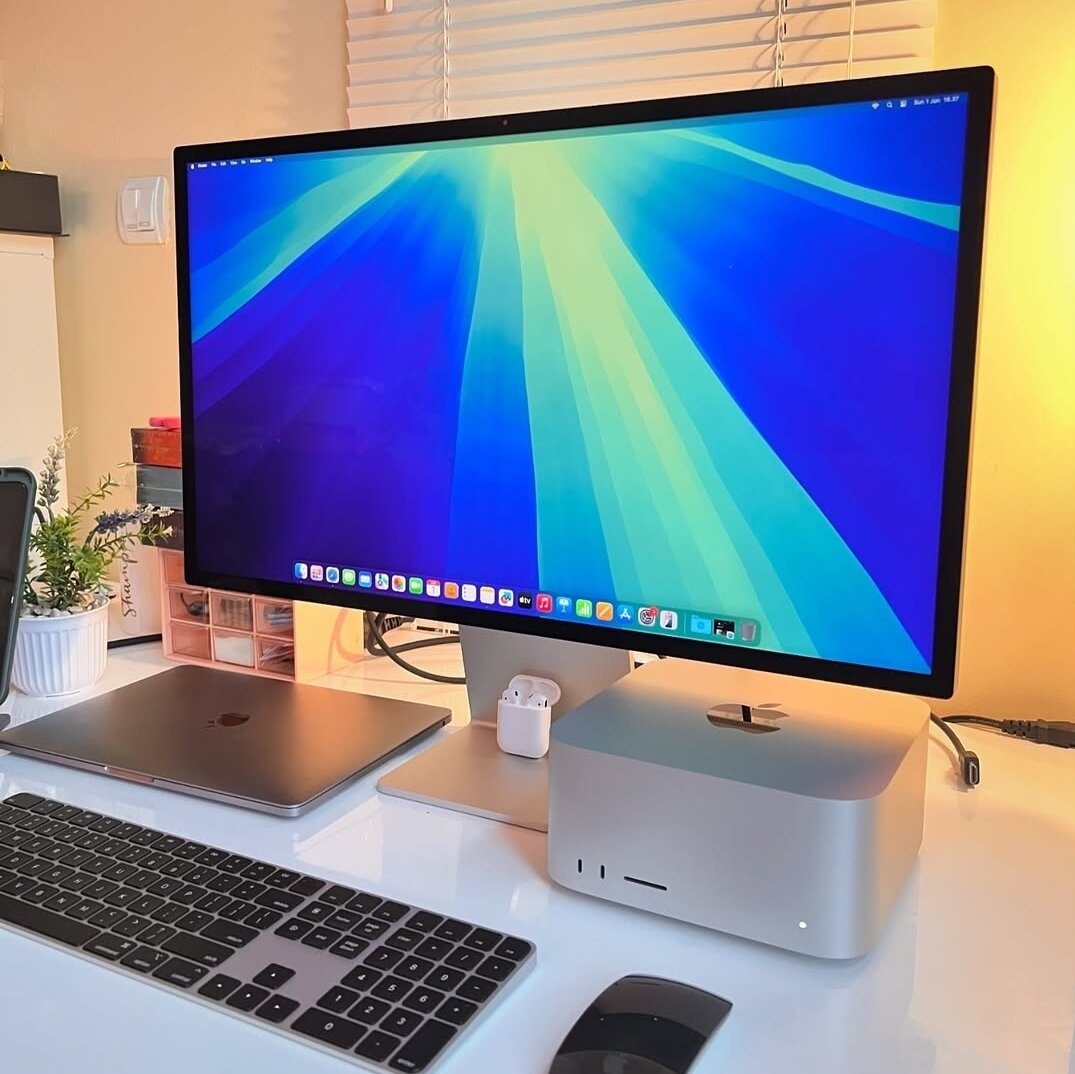 APPLE STUDIO DISPLAY + MAC M3