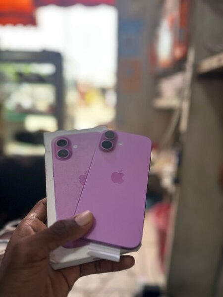 iPhone 16