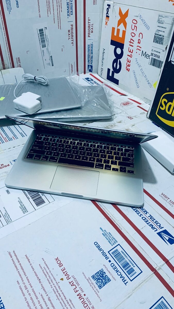 MACBOOK PRO A1502