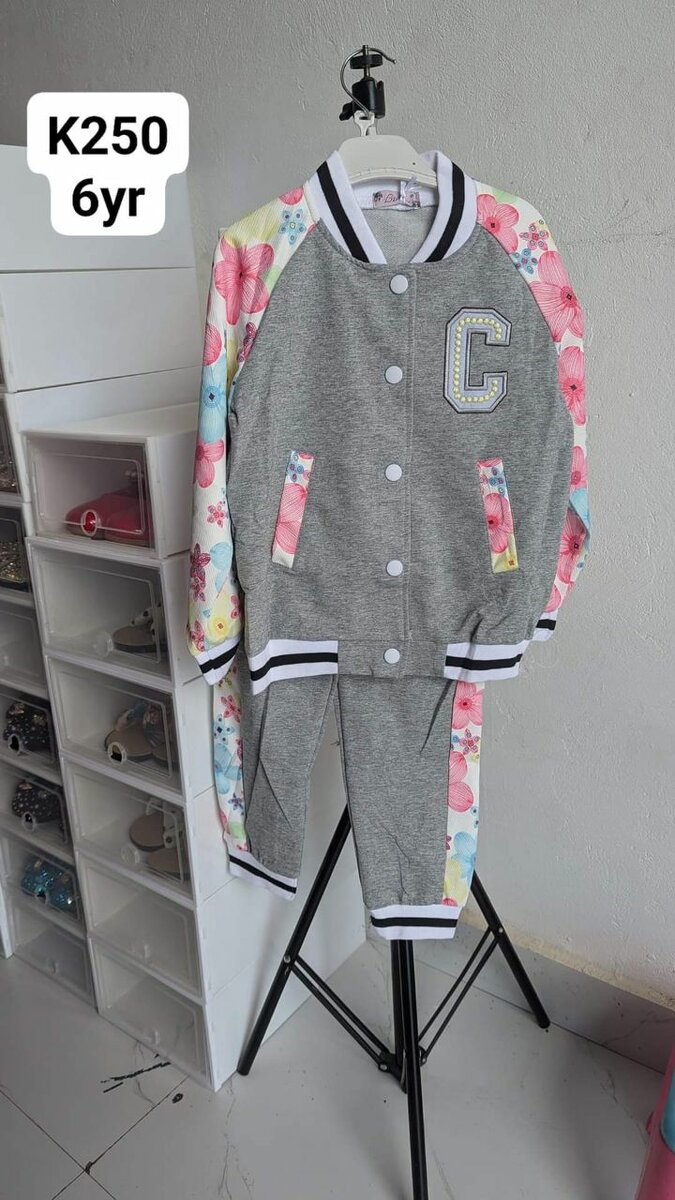 Kids tracksuits
