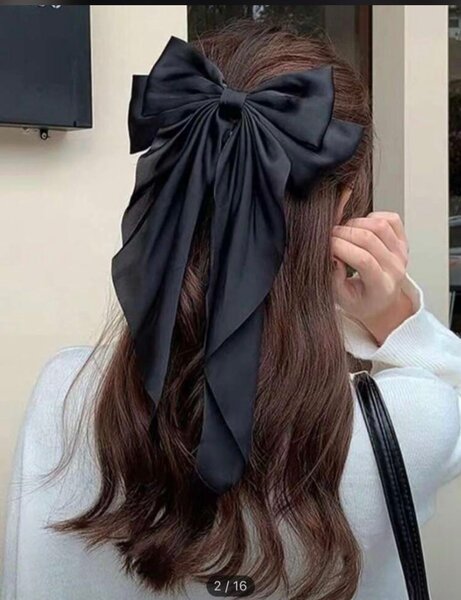 Bows and perfumes