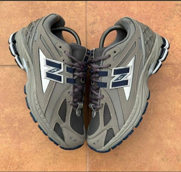 New Balance 1906