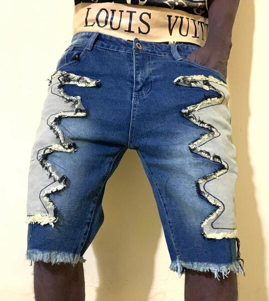 Short jeans