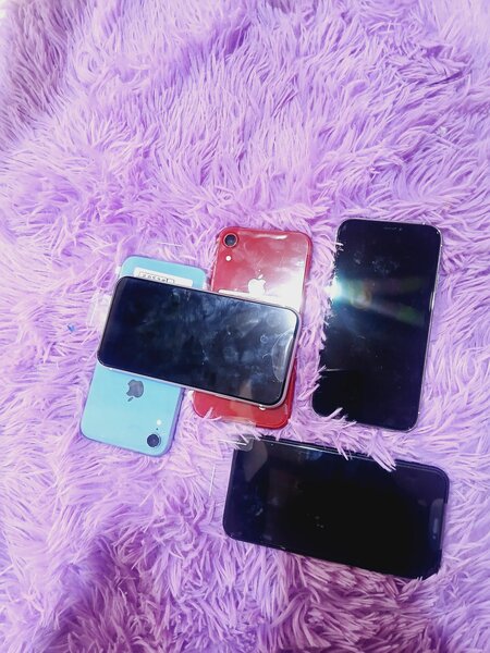 IPHONE XR SIMPLE